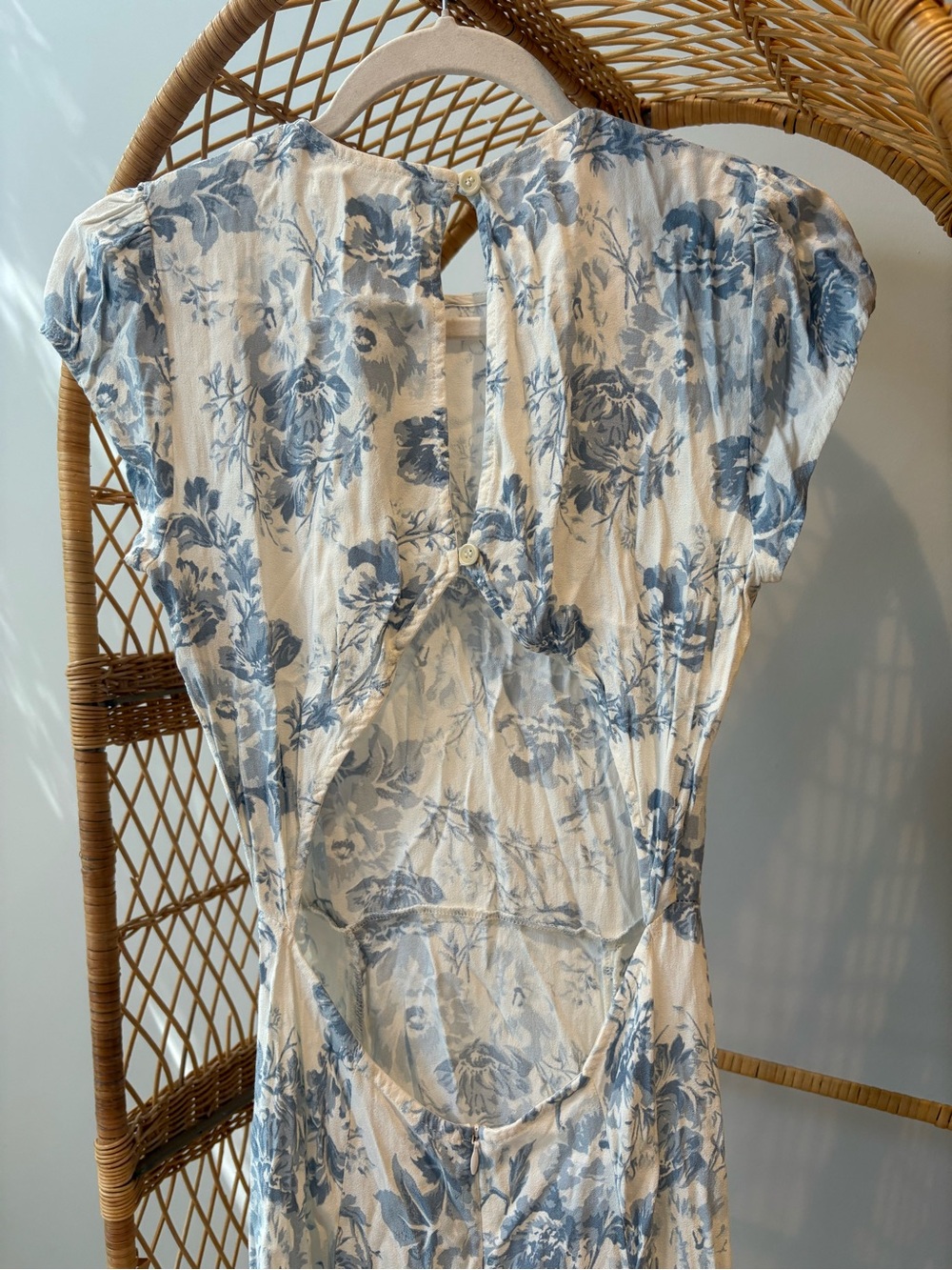 Reformation Floral Open Back Midi Dress with Slit - Picture 8 of 9